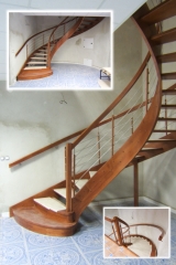 4 Spirálové zadlabané schodiště, zábradlí typ A5, materiál buk mořený