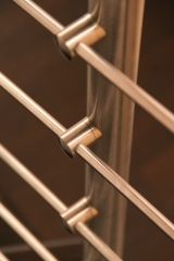 49 Obklad schodiště - stupnice, zábradlí typ D1, materiál buk mořený